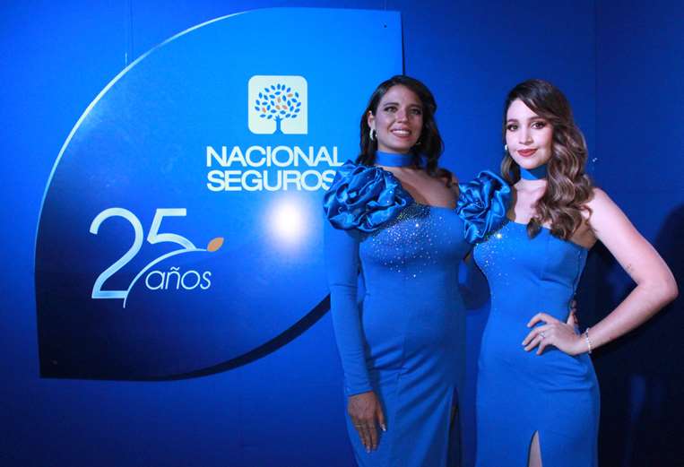 Las modelos y anfitrionas en el evento