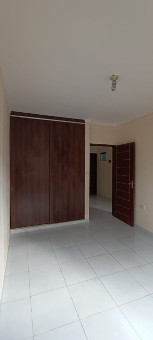 CASA EN VENTA ZONA NORTE CON AMPLIA CONSTRUCCION - image 3