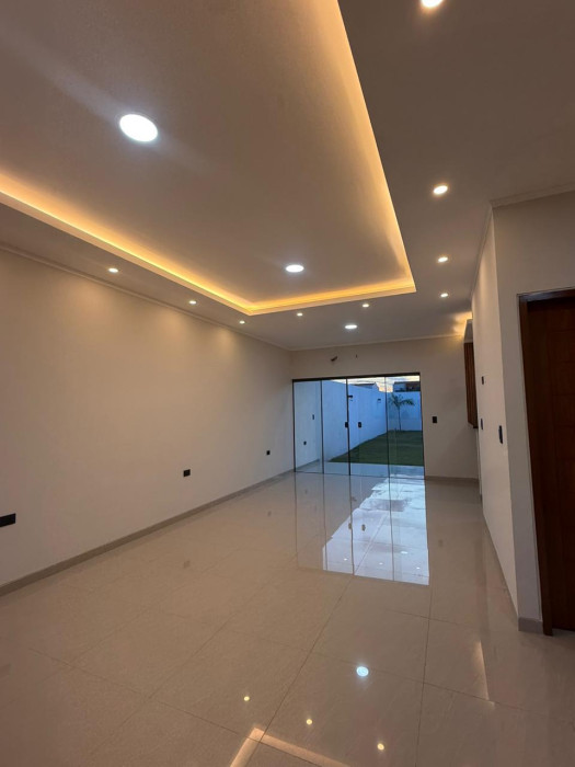 DE OCASION EN VENTA Bella Casa de 2 pisos - image 2