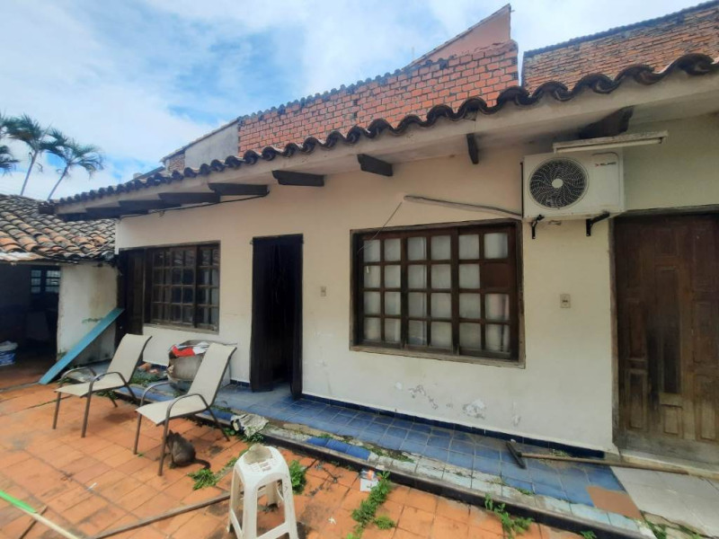 Casa a precio de lote - image 1