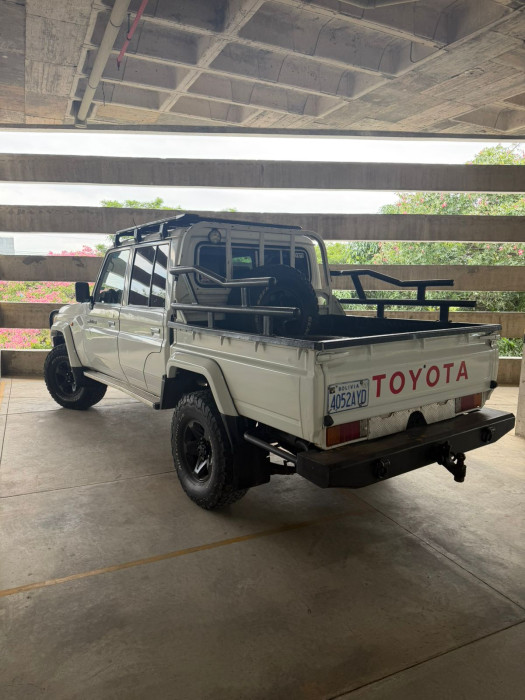 TOYOTA LAND CRUISER 79 PICKUP DOBLE CABINA4x4 2015 - image 4